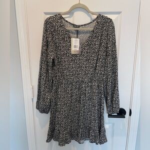 Lily Rose Floral Black and White Dress NWT